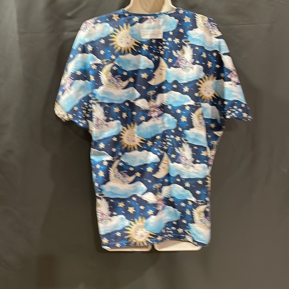 Healthcare scrub top - Picture 3 of 3